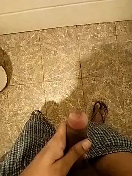 Snapshot of gym_lover076 chatting on March 12, 6:40 am gym lover076 online show from March 12, 6:40 am