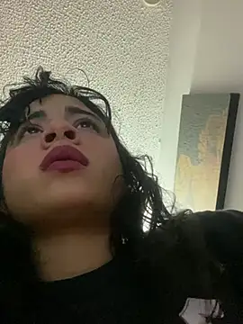 Snapshot of mysteriousgirl20 chatting on December 12, 10:31 pm mysteriousgirl20 online show from December 12, 10:31 pm