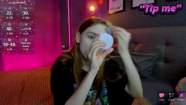 Lesi Moonie01 online show from October 24, 8:00 am