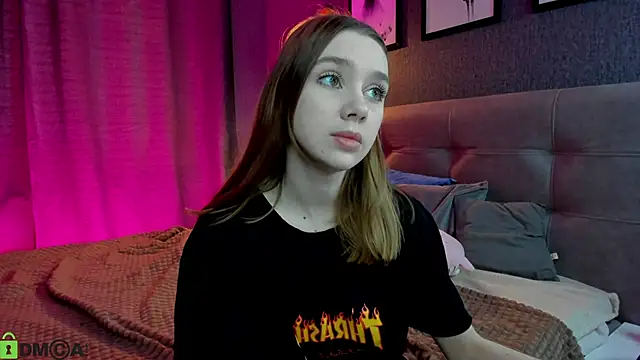 Lesi Moonie01 online show from February 19, 8:10 am