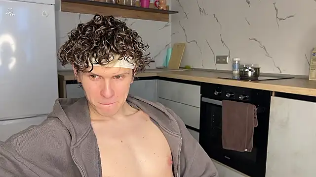 alyx garden online show from March 8, 3:05 pm