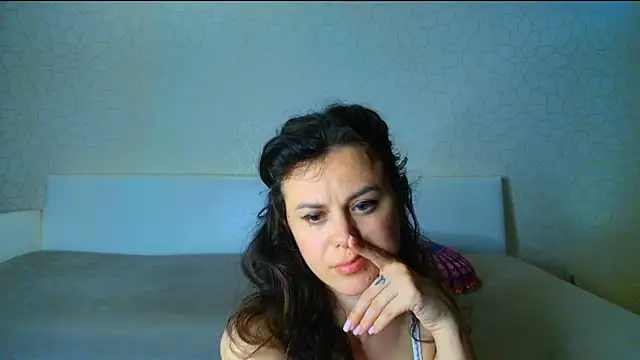 LeggyLover90 online show from May 20, 2:56 pm