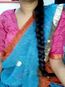 Snapshot of Lovely_mam444 chatting on December 28, 2:32 pm Lovely mam444 online show from December 28, 2:32 pm