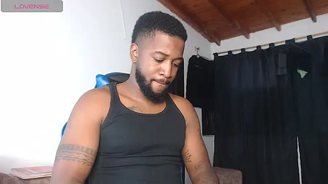 Snapshot of Drake_Nassir4 chatting on June 19, 5:01 am Drake Nassir4 online show from June 19, 5:01 am