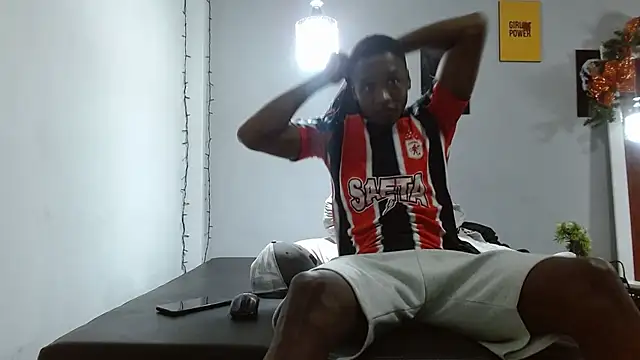 Snapshot of Kimandyuk chatting on December 9, 7:39 pm Kimandyuk online show from December 9, 7:39 pm