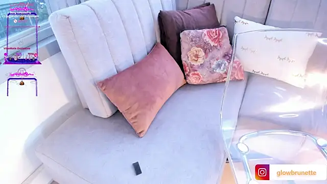 Snapshot of Megan_Lim chatting on March 7, 1:07 pm Megan Lim online show from March 7, 1:07 pm