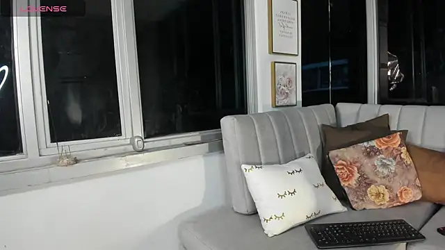 Snapshot of Megan_Lim chatting on March 11, 10:29 am Megan Lim online show from March 11, 10:29 am