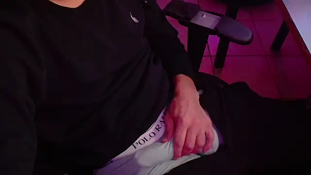 Snapshot of Vlad230323 chatting on November 12, 5:02 pm Vlad230323 online show from November 12, 5:02 pm