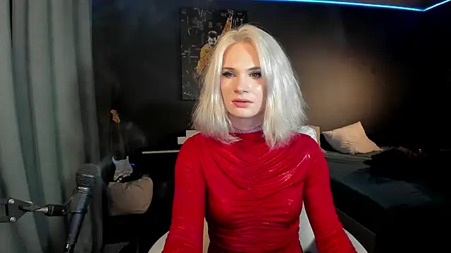 Snapshot of Milena_marshmalows chatting on February 7, 9:58 pm Milena marshmalows online show from February 7, 9:58 pm