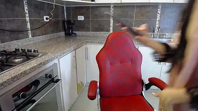 anna alvarez online show from February 25, 2:00 pm