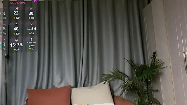 Snapshot of Youth3_ chatting on January 10, 12:04 pm Youth3  online show from January 10, 12:04 pm