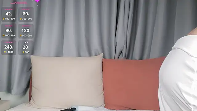 Snapshot of Youth3_ chatting on February 21, 12:50 pm Youth3  online show from February 21, 12:50 pm