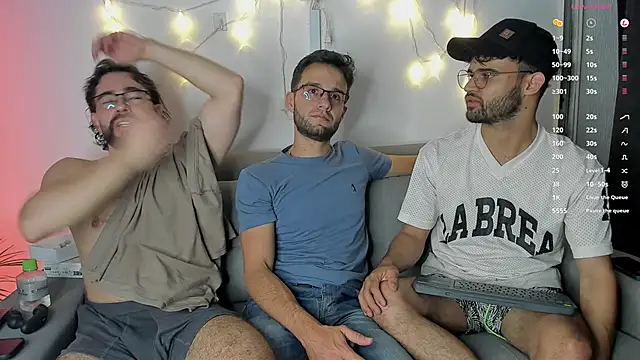 Snapshot of crisandrews chatting on January 9, 3:36 am crisandrews online show from January 9, 3:36 am