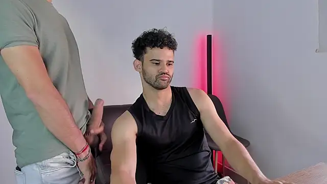 Snapshot of crisandrews chatting on September 24, 9:07 pm crisandrews online show from September 24, 9:07 pm