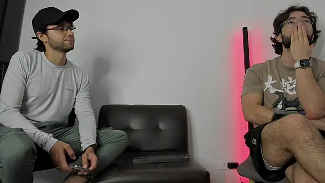 Snapshot of crisandrews chatting on September 27, 3:00 am crisandrews online show from September 27, 3:00 am