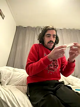 Snapshot of wolfwhite95 chatting on November 16, 11:10 pm wolfwhite95 online show from November 16, 11:10 pm