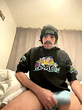 Snapshot of wolfwhite95 chatting on November 17, 7:52 pm wolfwhite95 online show from November 17, 7:52 pm