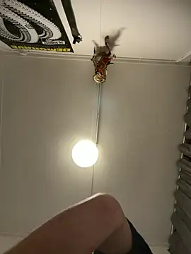 Snapshot of wolfwhite95 chatting on November 20, 7:35 pm wolfwhite95 online show from November 20, 7:35 pm