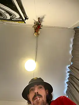 Snapshot of wolfwhite95 chatting on November 22, 1:21 pm wolfwhite95 online show from November 22, 1:21 pm