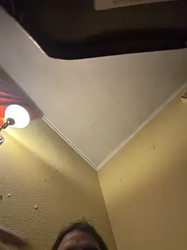 Snapshot of wolfwhite95 chatting on February 4, 7:31 pm wolfwhite95 online show from February 4, 7:31 pm