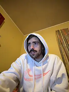 Snapshot of wolfwhite95 chatting on February 6, 6:11 pm wolfwhite95 online show from February 6, 6:11 pm