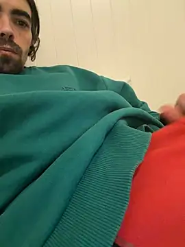 Snapshot of wolfwhite95 chatting on February 24, 11:58 pm wolfwhite95 online show from February 24, 11:58 pm