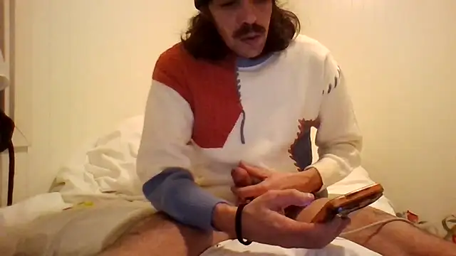 Snapshot of wolfwhite95 chatting on February 28, 9:16 pm wolfwhite95 online show from February 28, 9:16 pm