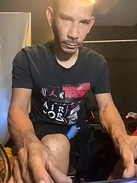 Snapshot of Chico_Bellaco chatting on September 14, 1:32 pm Chico Bellaco online show from September 14, 1:32 pm