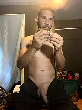 Snapshot of Chico_Bellaco chatting on September 25, 2:43 pm Chico Bellaco online show from September 25, 2:43 pm