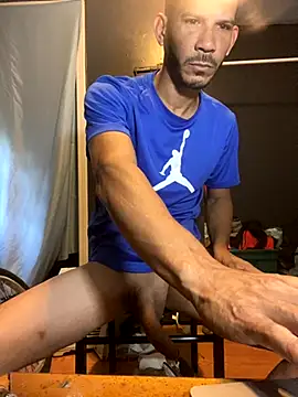Snapshot of Chico_Bellaco chatting on September 26, 2:32 pm Chico Bellaco online show from September 26, 2:32 pm