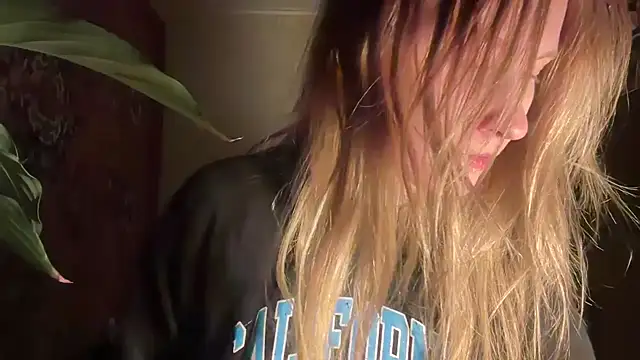 saint cat25 online show from December 9, 3:00 pm