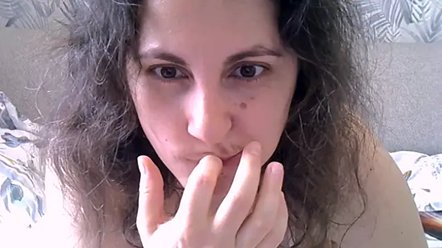 Snapshot of ShelaDiass chatting on March 27, 5:24 am ShelaDiass online show from March 27, 5:24 am
