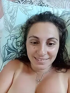 Snapshot of ShelaDiass chatting on July 5, 4:19 am ShelaDiass online show from July 5, 4:19 am