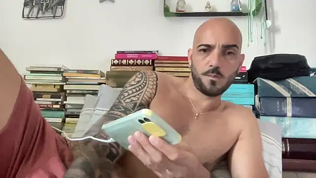 alessandromori91 online show from June 12, 5:28 am
