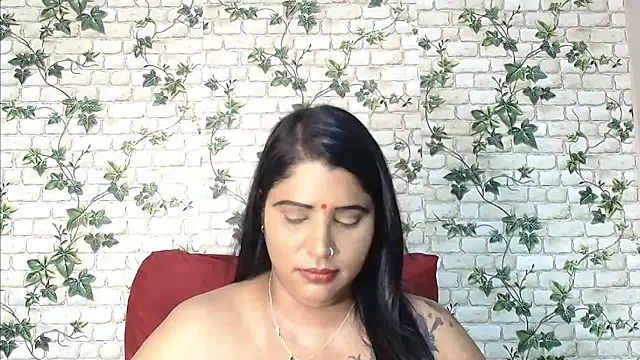 Snapshot of XIndianintimacy chatting on February 14, 11:20 pm XIndianintimacy online show from February 14, 11:20 pm