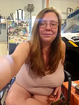 MsShelby40 online show from October 25, 8:47 pm