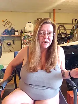 MsShelby40 online show from April 17, 10:02 pm