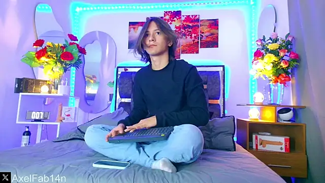 Alex and Fabian online show from February 15, 6:55 pm