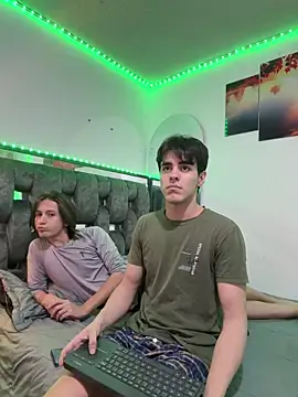 Alex and Fabian online show from March 11, 5:46 am