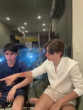 Alex and Fabian online show from May 6, 12:19 am