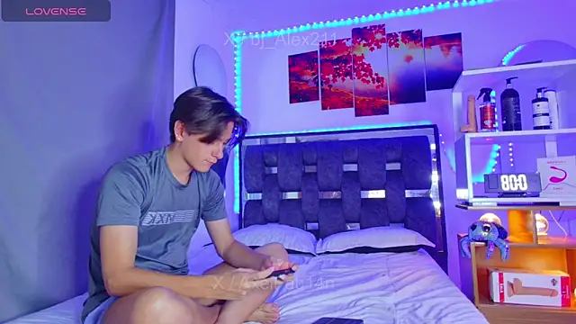 Alex and Fabian online show from June 15, 8:33 pm