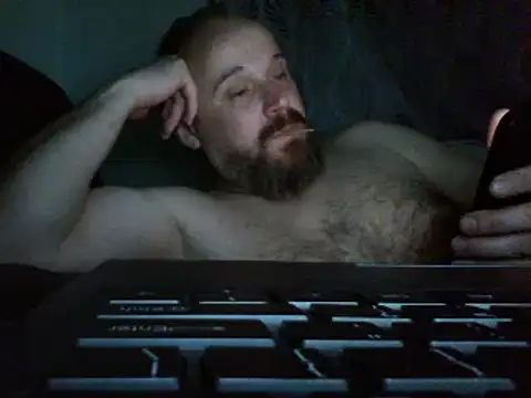 Snapshot of FROL83 chatting on May 22, 8:47 pm FROL83 online show from May 22, 8:47 pm