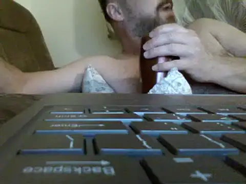 Snapshot of FROL83 chatting on May 28, 7:55 pm FROL83 online show from May 28, 7:55 pm