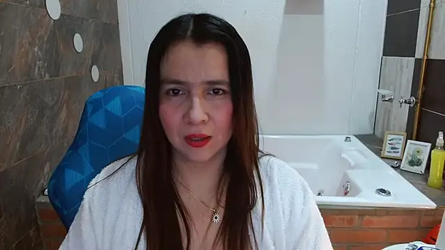 Heidy Wells online show from February 15, 12:58 pm