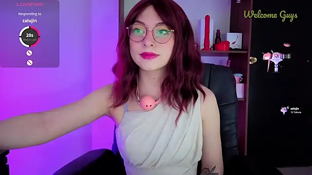 Snapshot of Celeste_Ford_18 chatting on February 28, 10:44 pm Celeste Ford 18 online show from February 28, 10:44 pm