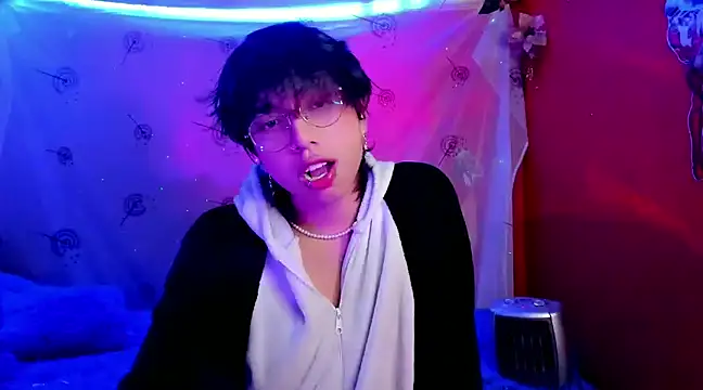 Snapshot of AnggelONfiree chatting on December 3, 6:59 am AnggelONfiree online show from December 3, 6:59 am