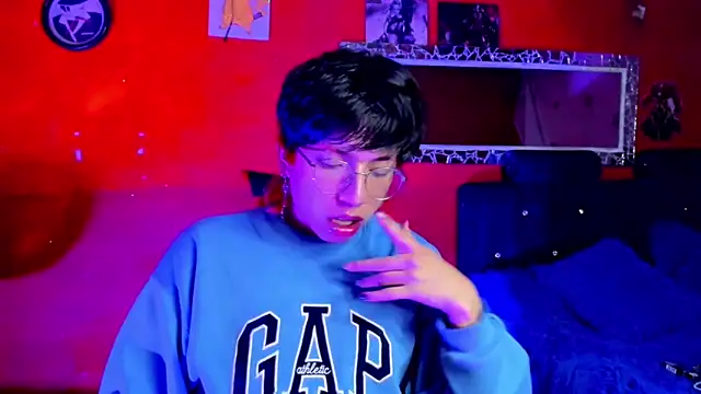 Snapshot of AnggelONfiree chatting on February 18, 3:21 pm AnggelONfiree online show from February 18, 3:21 pm