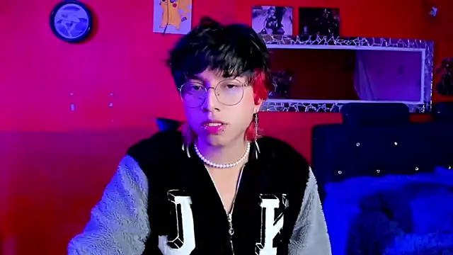 Snapshot of AnggelONfiree chatting on March 4, 5:53 am AnggelONfiree online show from March 4, 5:53 am