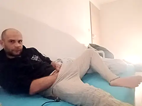 Zbochunec online show from February 2, 2:32 am