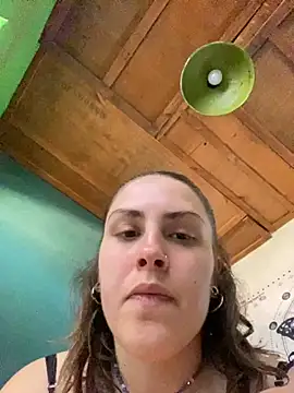 isadelasestrellas online show from September 9, 6:29 pm